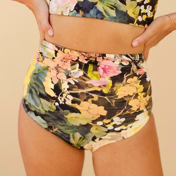ALBION ROSALIA BLACK FLORAL BIKINI RUCHED HIGH-WAISTED BOTTOMS, DEEP V TOP - Picture 7 of 13